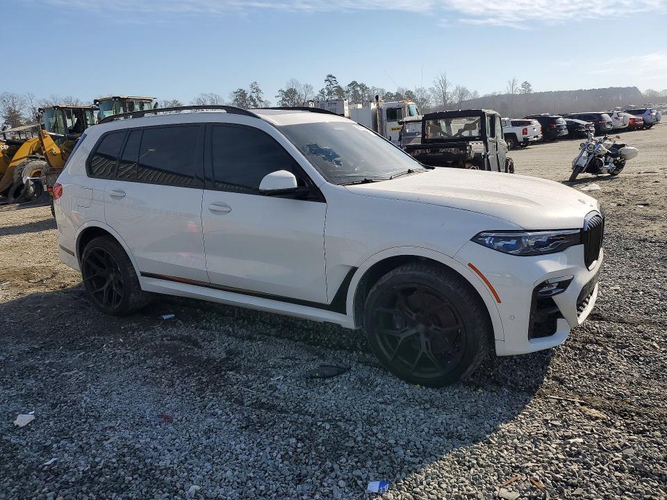 2020 BMW X7 M50i
