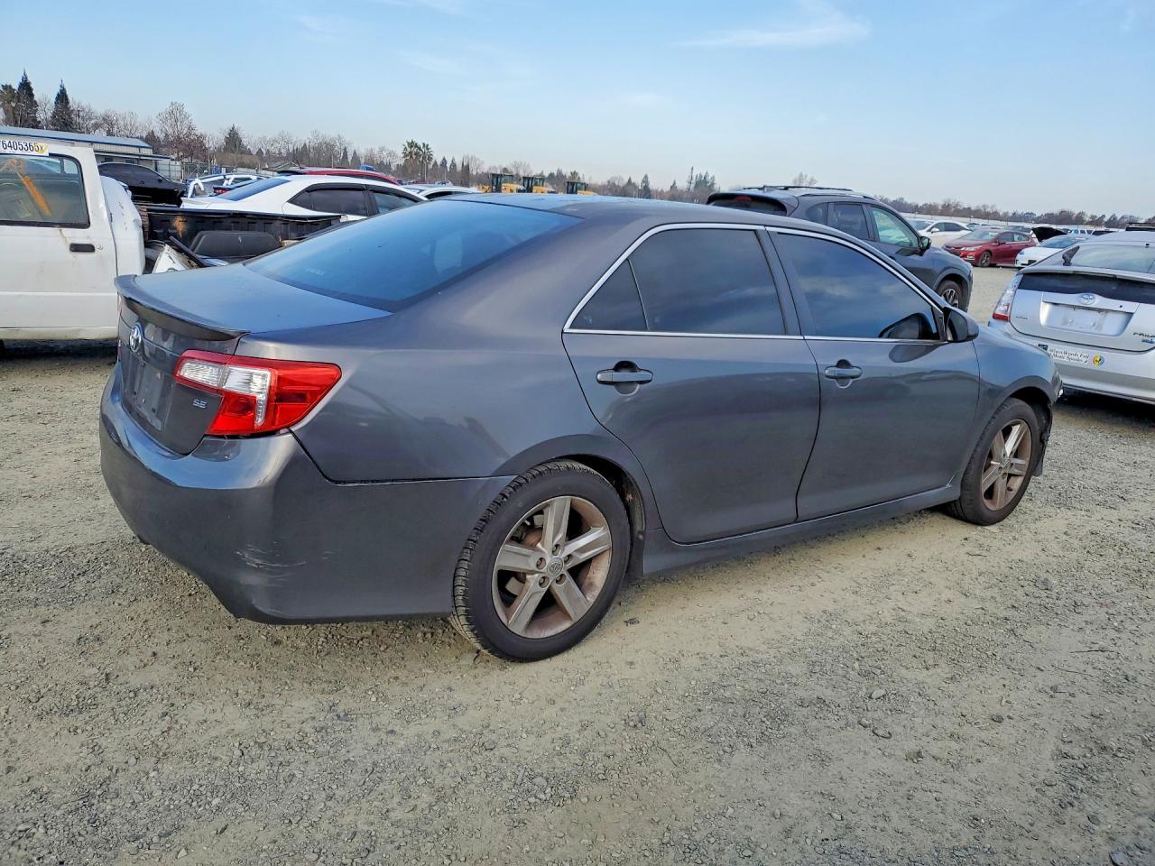 2013 Toyota Camry l