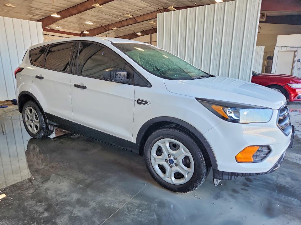 2019 Ford Escape s