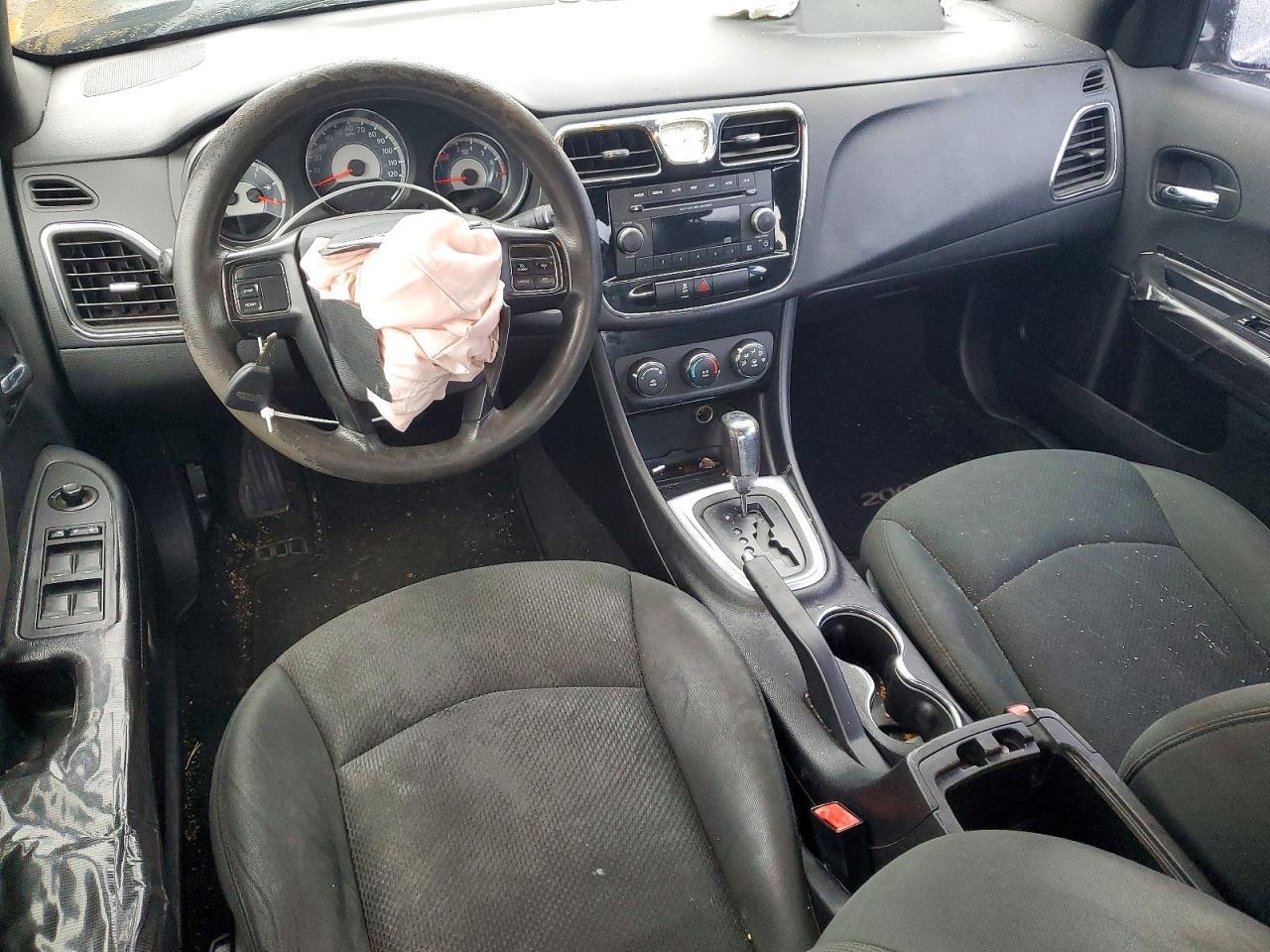 2012 Chrysler 200 lx