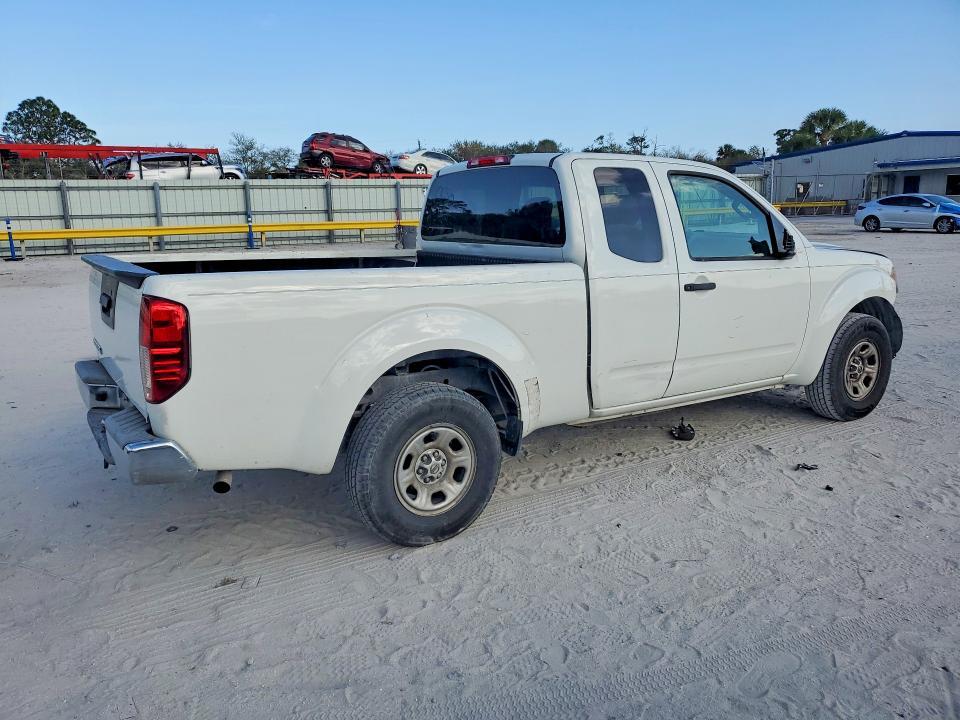 2015 Nissan Frontier S