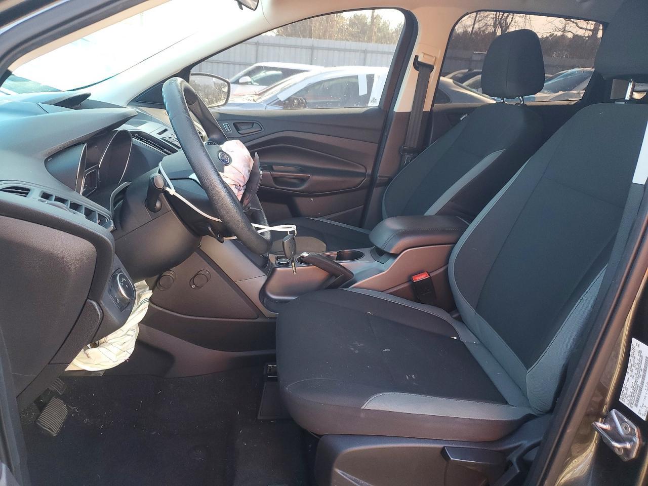 2016 Ford Escape s