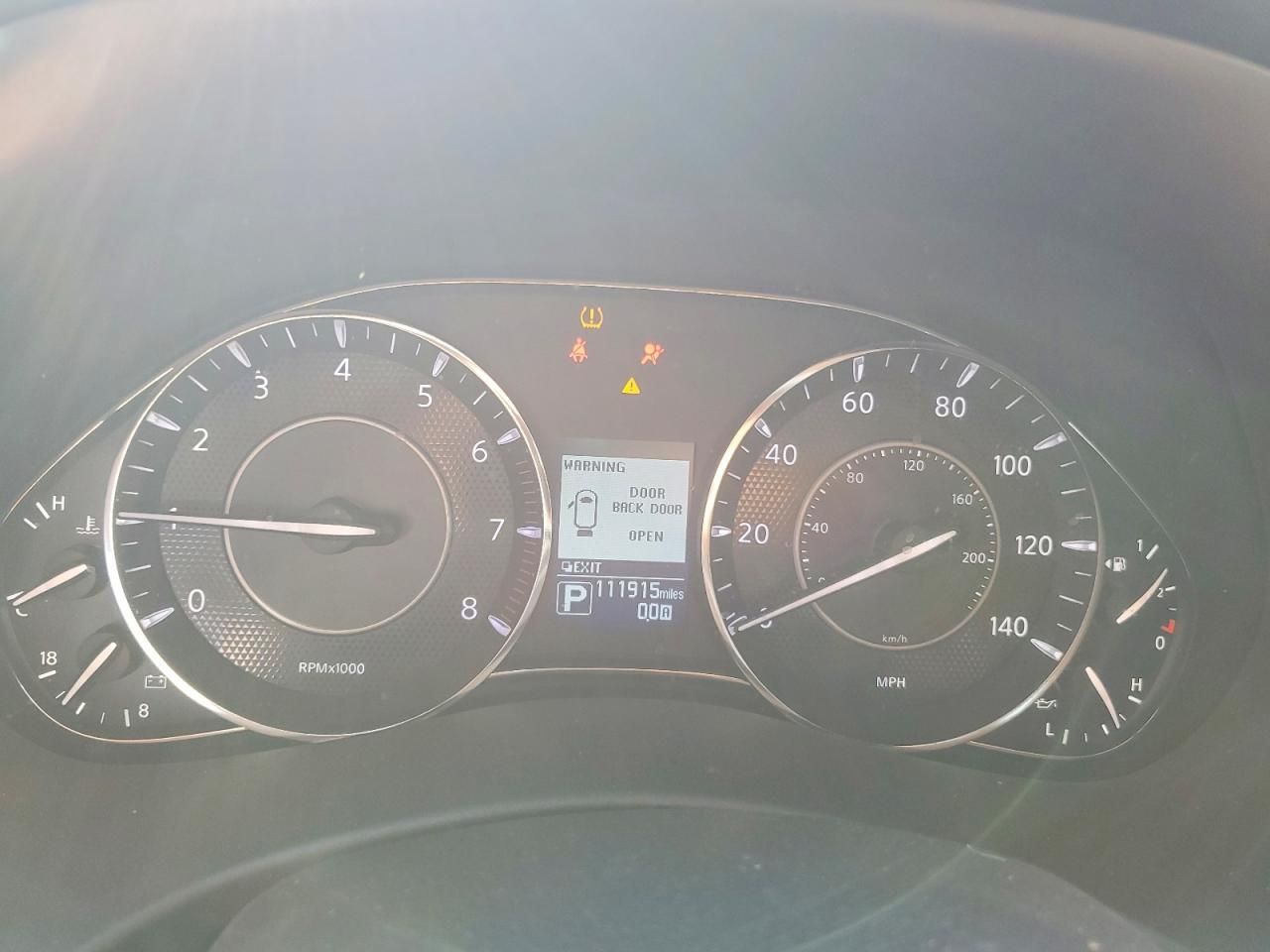 2017 Nissan Armada sv