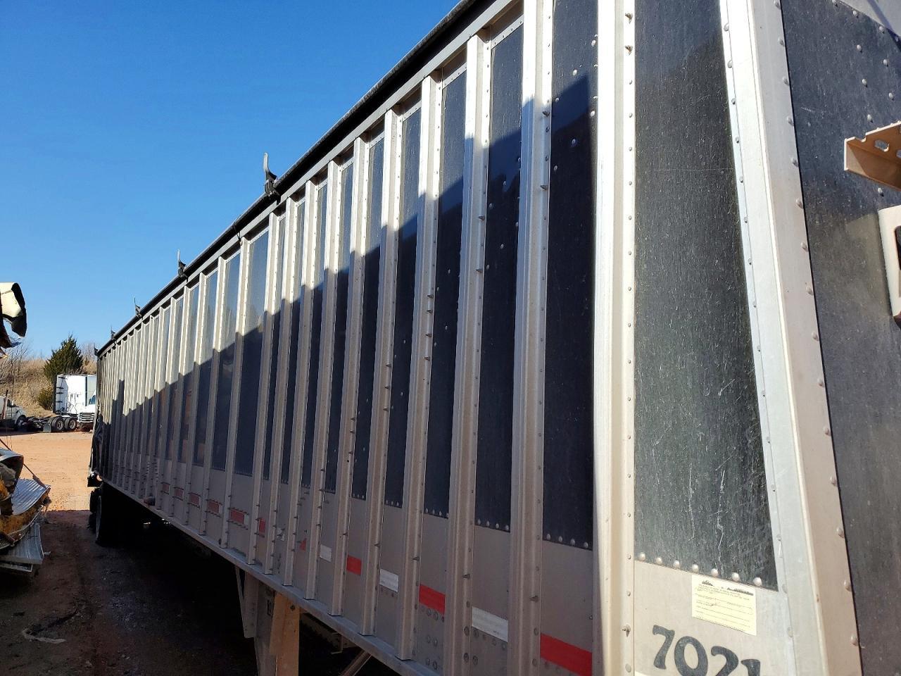 2022 Cornhusker Grain Trailer