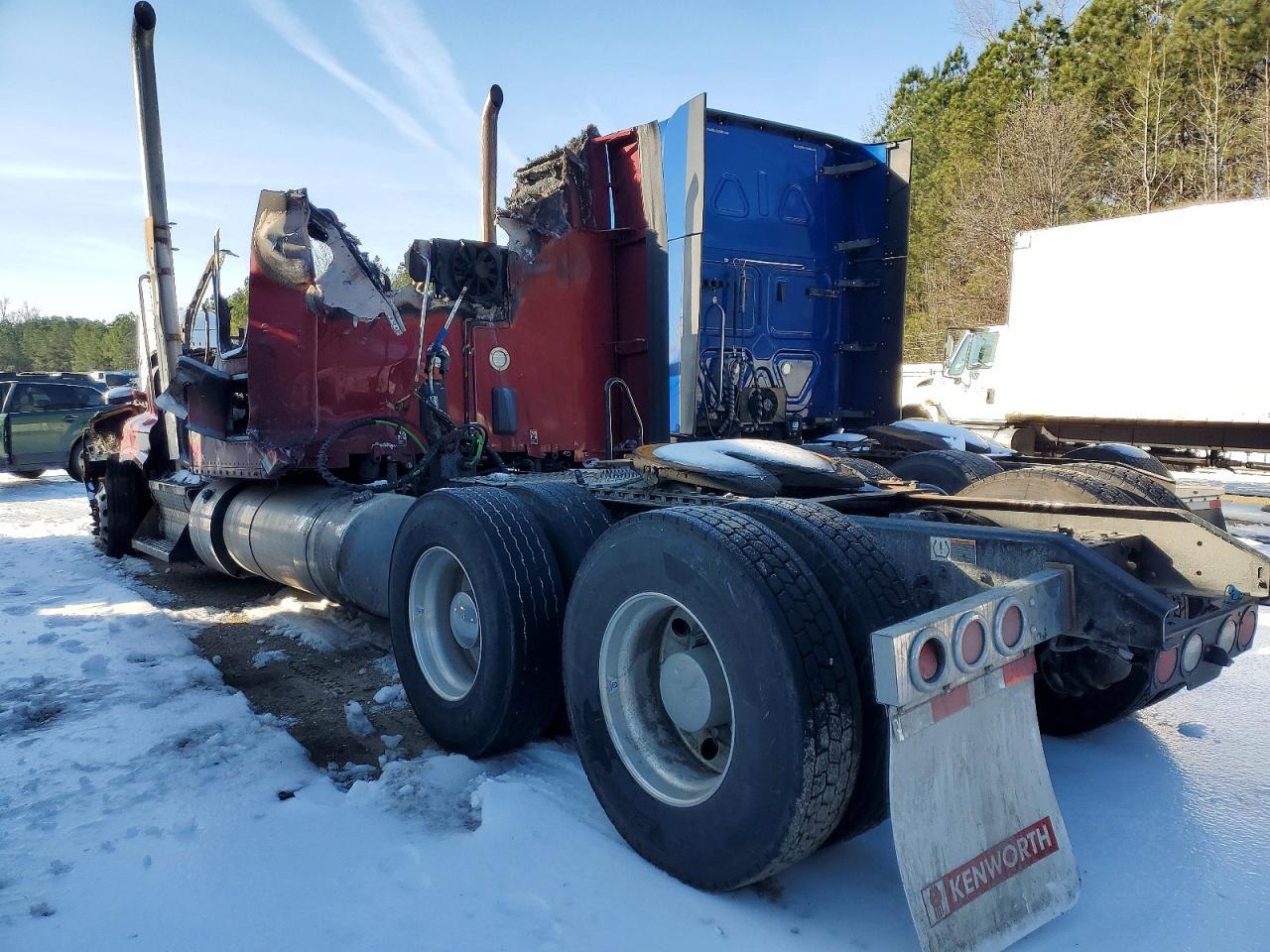 2023 Kenworth Construction W990