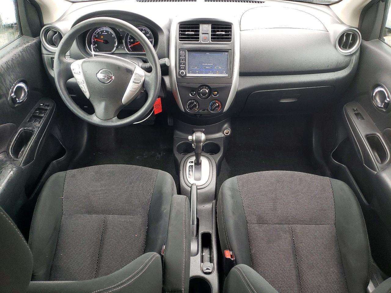 2019 Nissan Versa sv