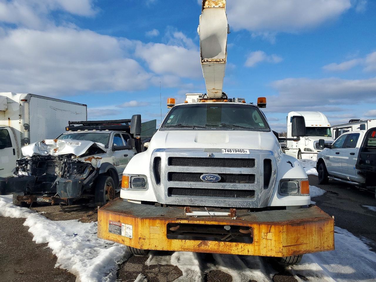 2011 Ford F750 Super Duty Bucket Truck