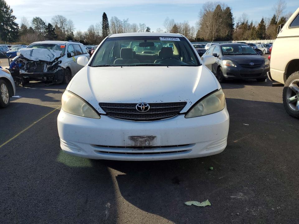 2004 Toyota Camry le