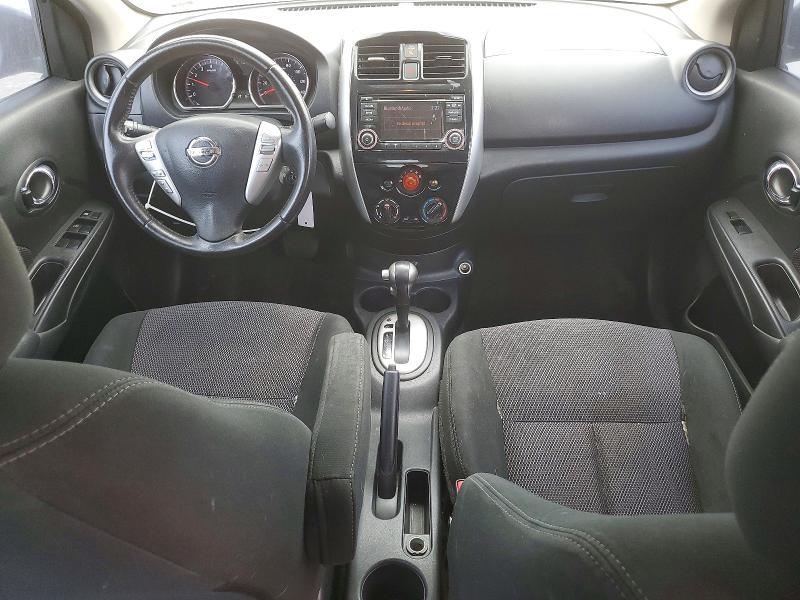 2017 Niss Versa s