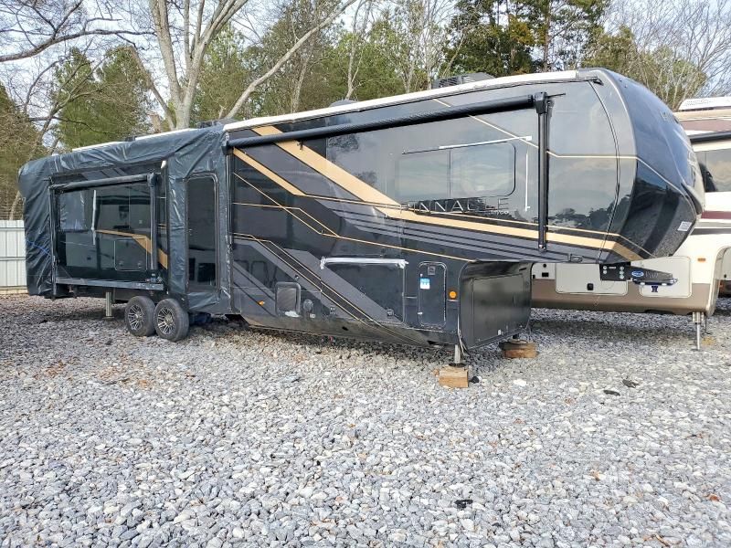 2025 Jayco Pinnacle Camper