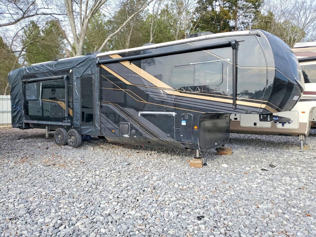 2025 Jayco Pinnacle Camper