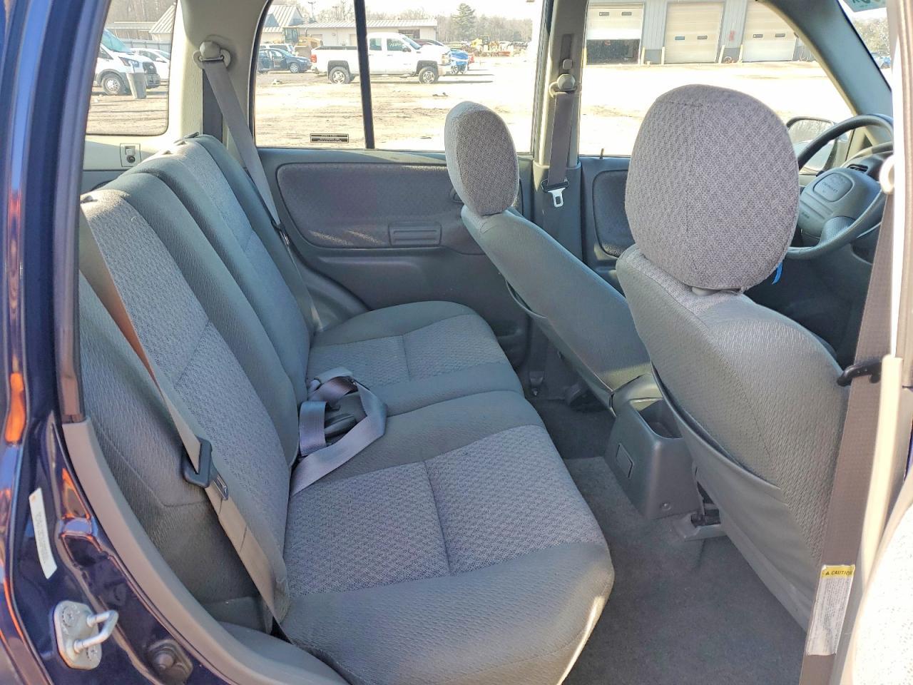 2001 Chevrolet Tracker