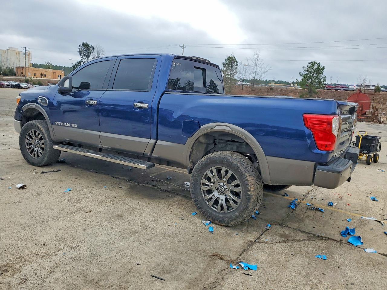 2016 Nissan Titan XD SL