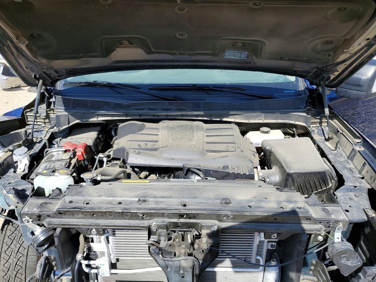 2023 Nissan Titan SV
