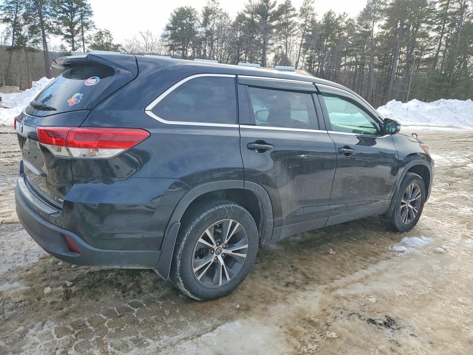2019 Toyota Highlander le