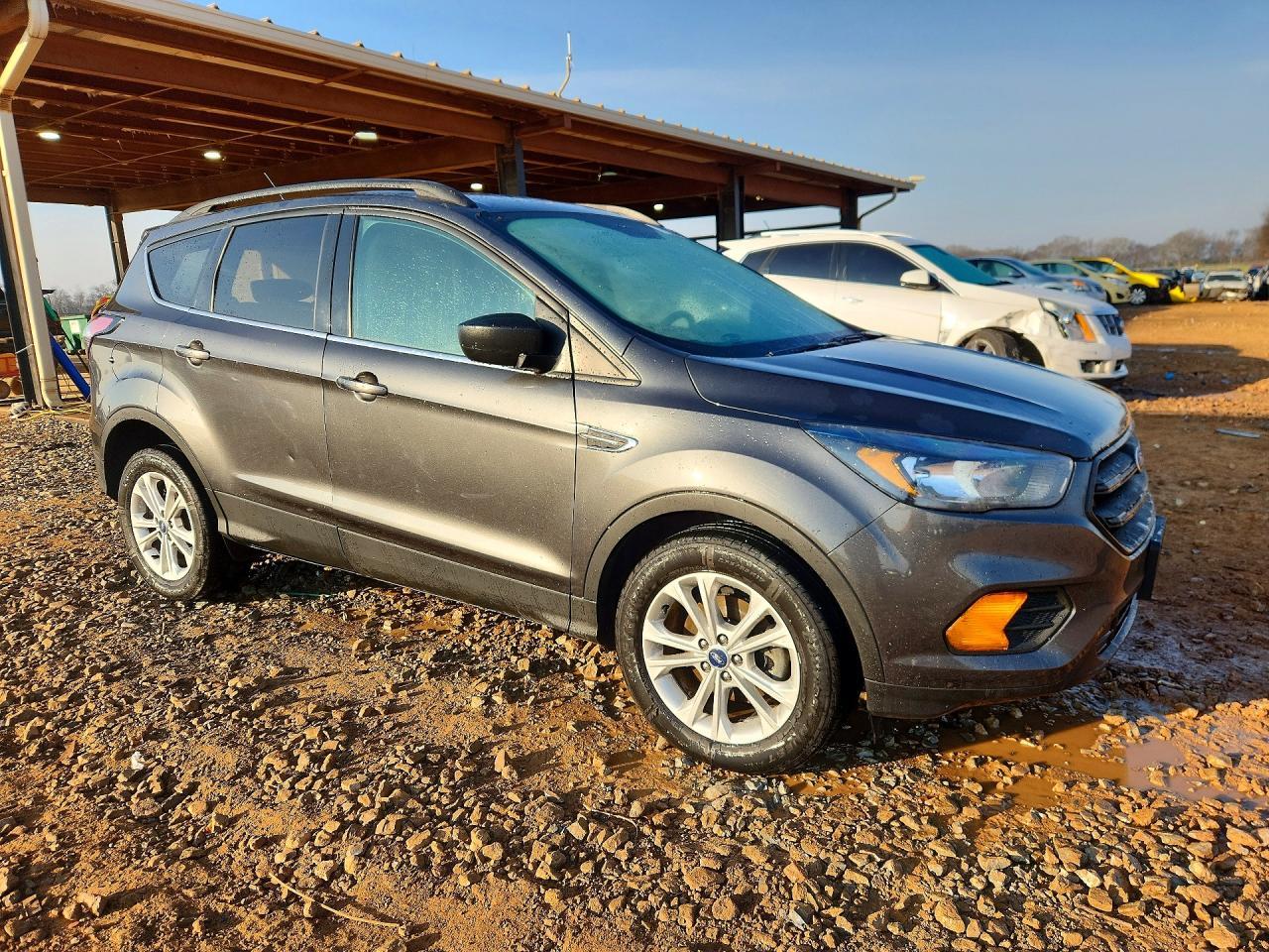 2019 Ford Escape s