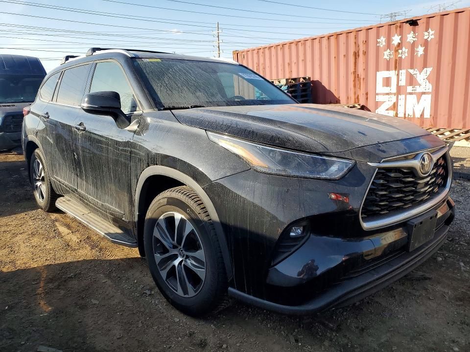 2022 Toyota Highlander Hybrid xle