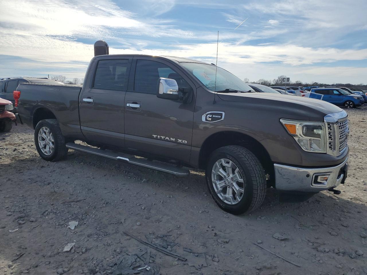 2016 Nissan Titan XD SL