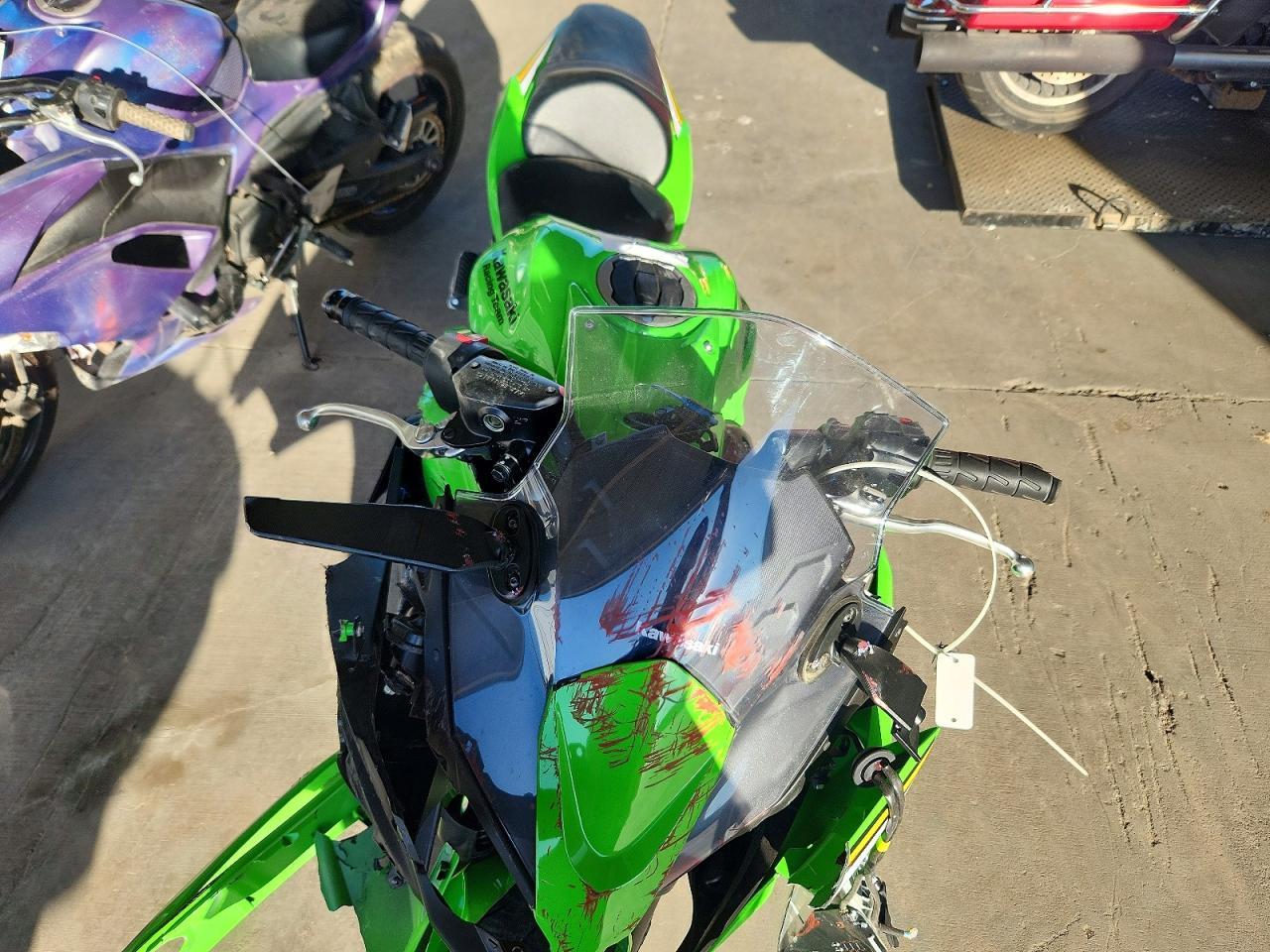 2025 Kawasaki EX650 P
