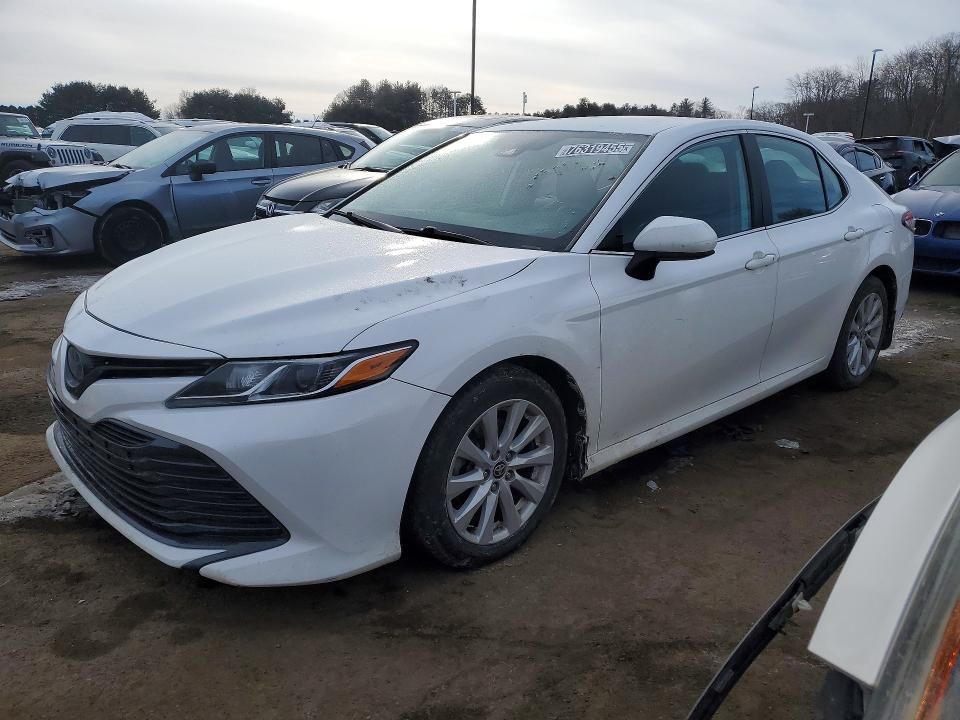 2020 Toyota Camry le