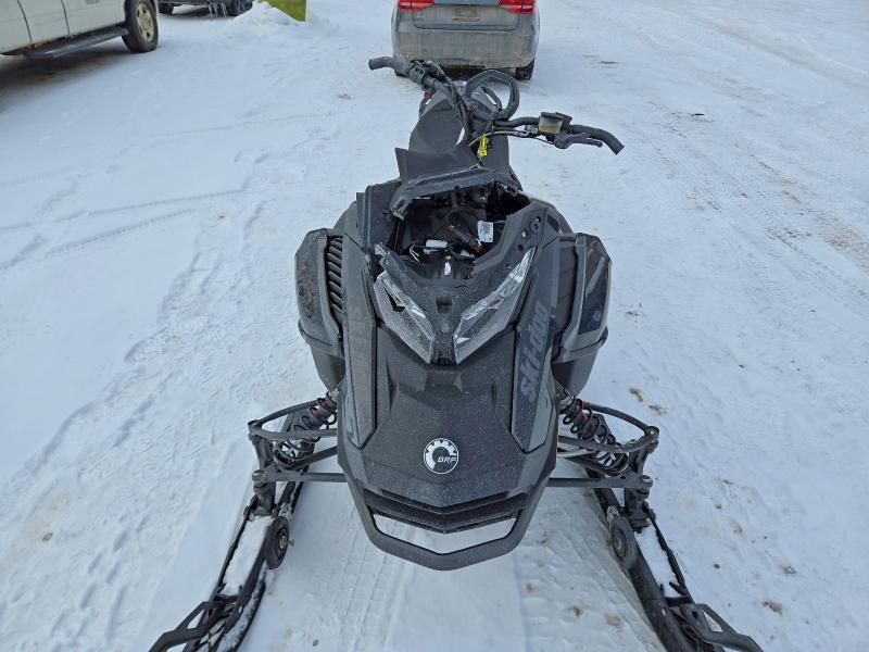 2023 Skidoo Renegade Adrena