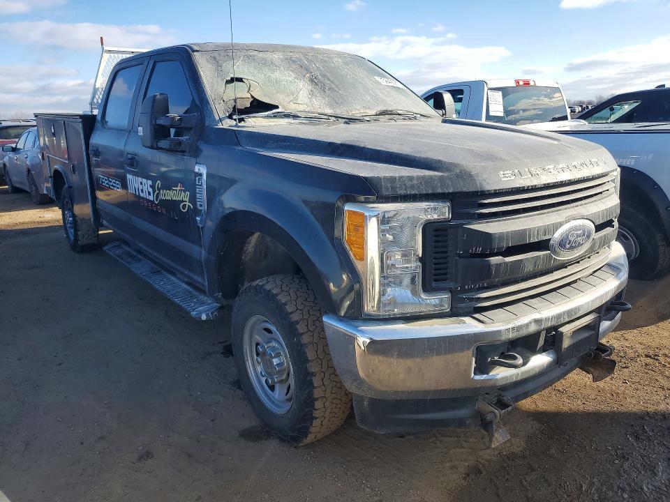 2017 Ford F250 Super Duty Utility / Service Truck