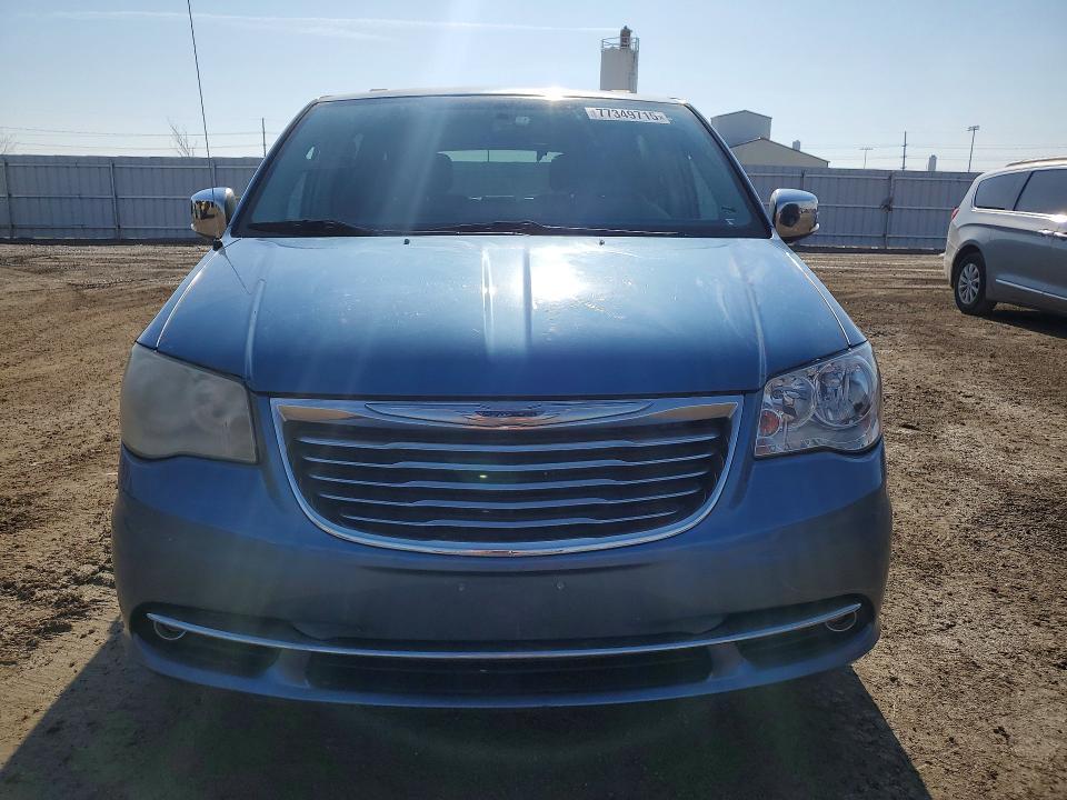 2011 Chrysler Town & Country Touring l