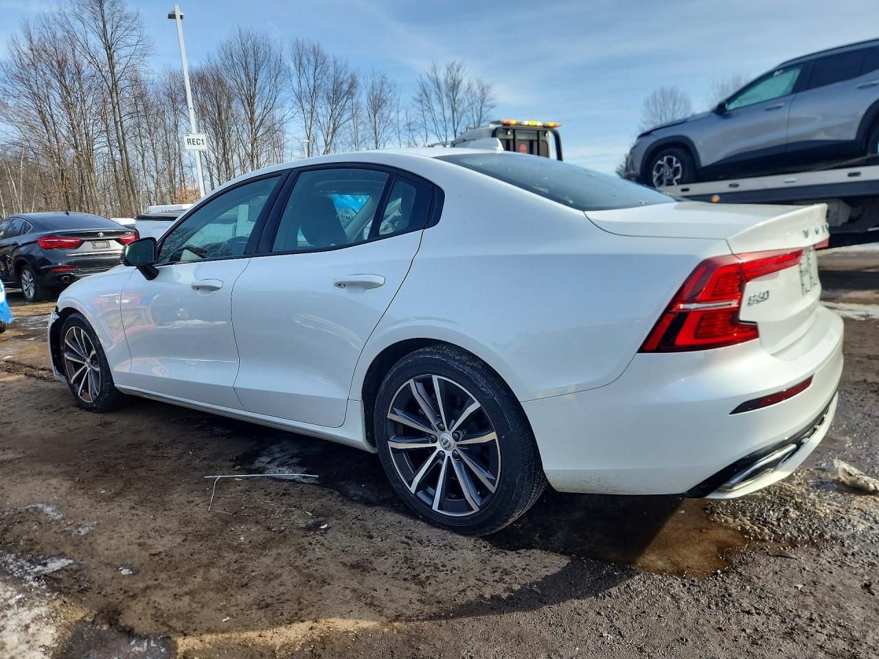 2022 Volvo S60 B5 Momentum