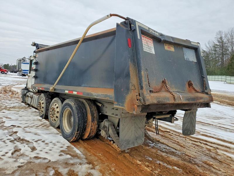 2018 Mack GU700 Dump Truck