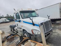 Freightliner Vehiculos salvage en venta: 2011 Freightliner Cascadia Semi Truck