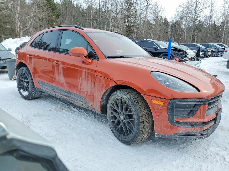 2023 Porsche Macan Base