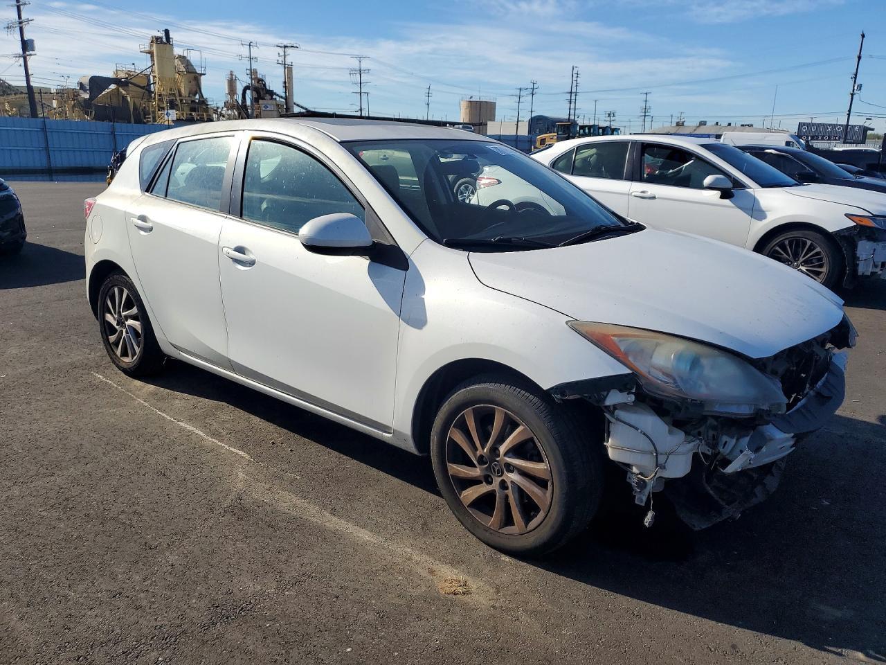2013 Mazda 3 I
