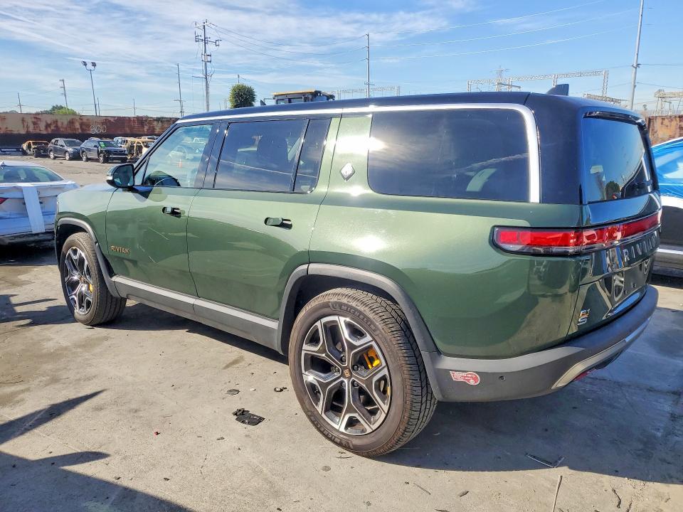 2023 Rivian R1S Adventure