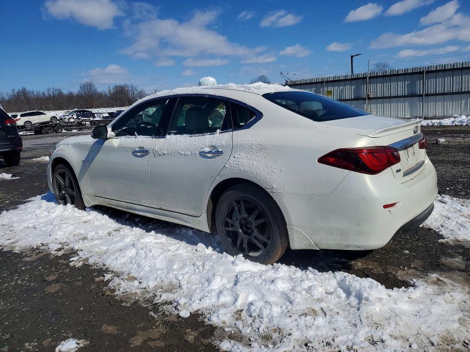 2015 Infiniti Q70 3.7