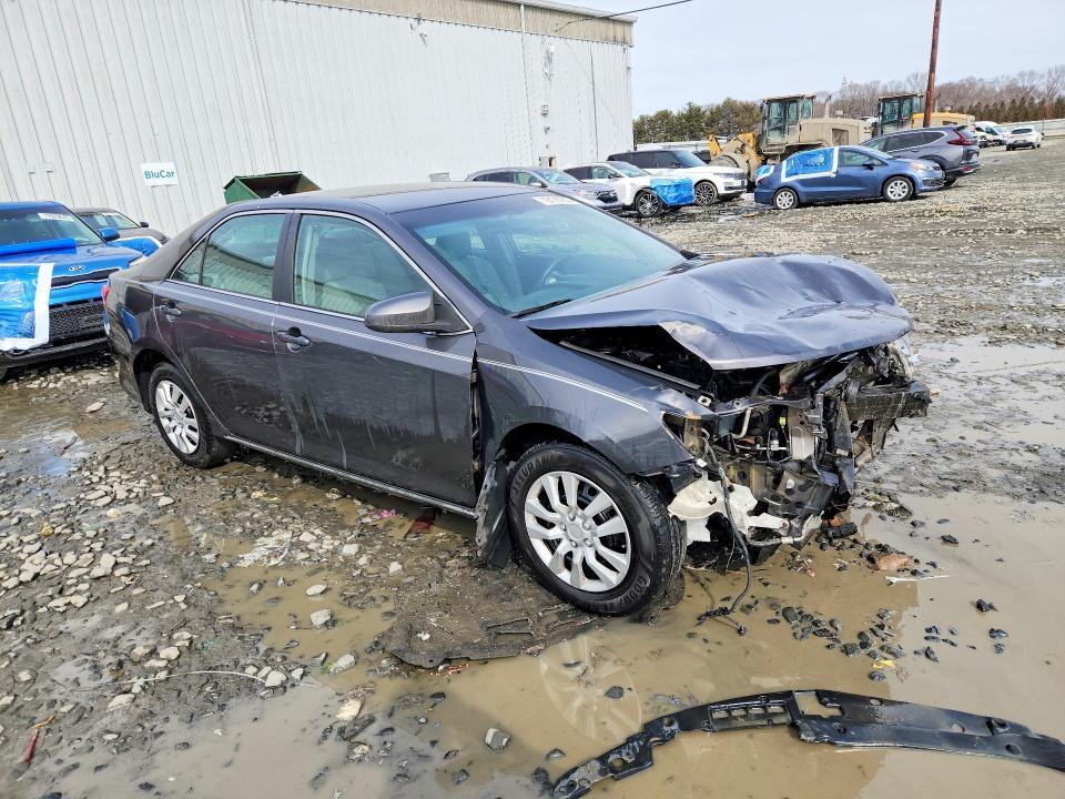 2014 Toyota Camry le