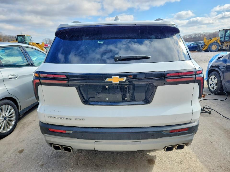 2025 Chevrolet Traverse lt