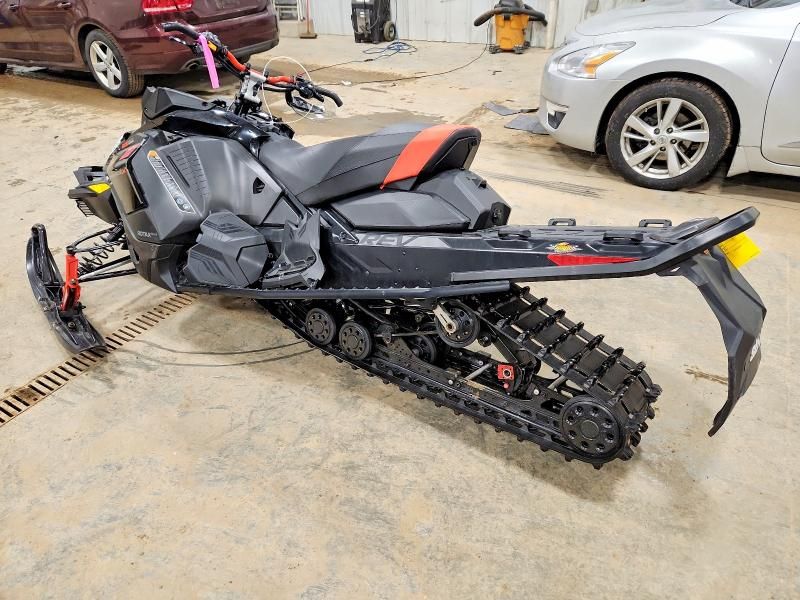 2020 Skidoo 2020 Skidoo Renegade