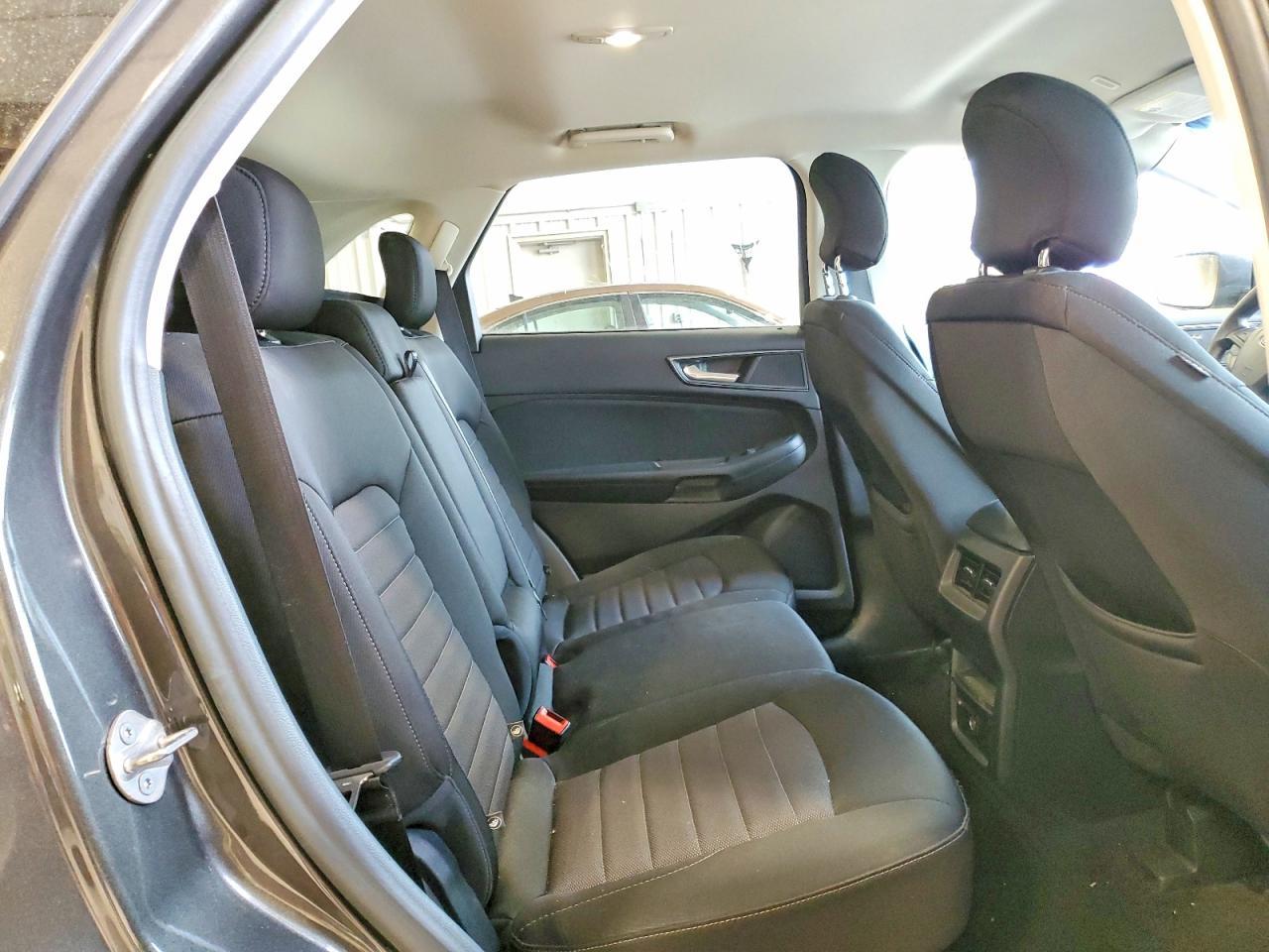 2019 Ford Edge se