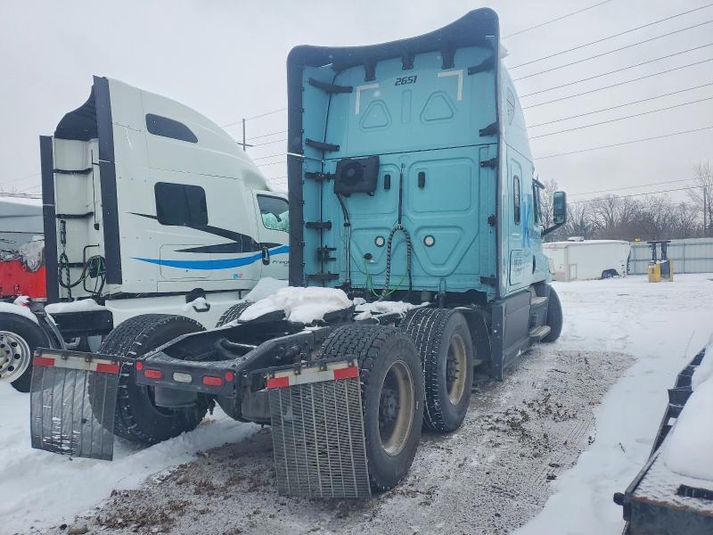 2022 Freigliner 2022 Freightliner Cascadia 126 Semi Truck