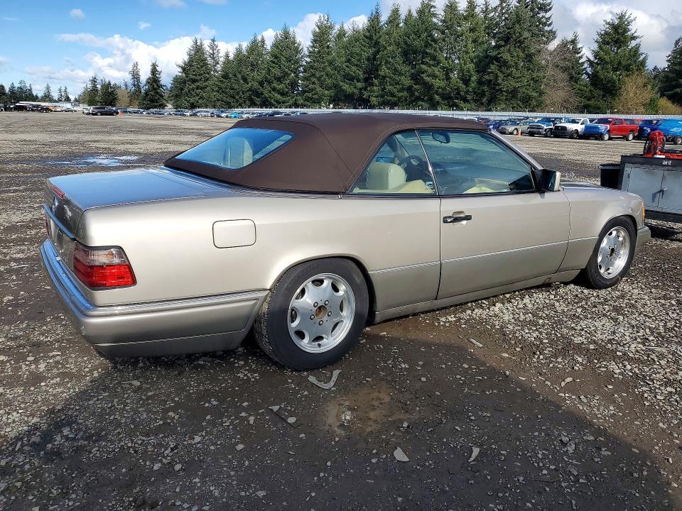 1995 Mercedes-Benz E 320