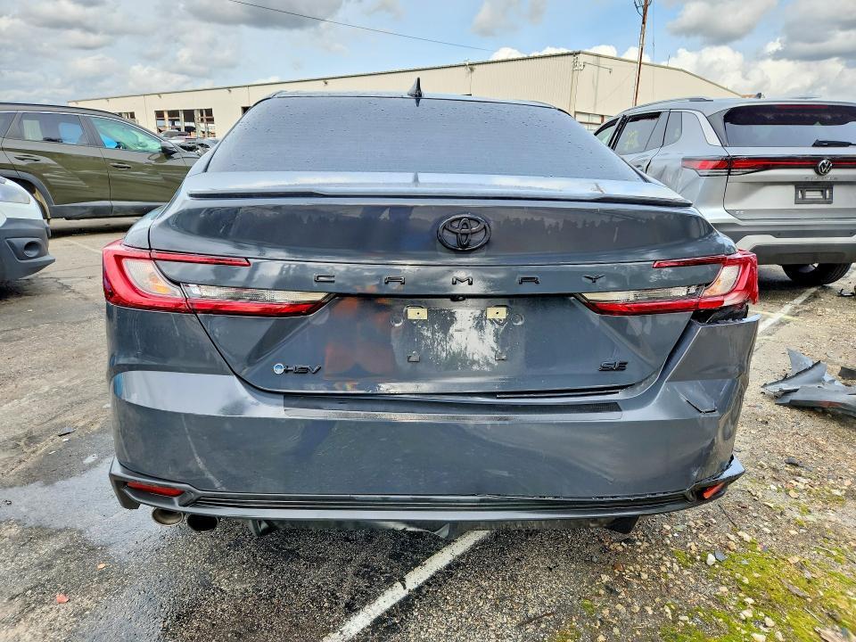 2025 Toyota Camry se