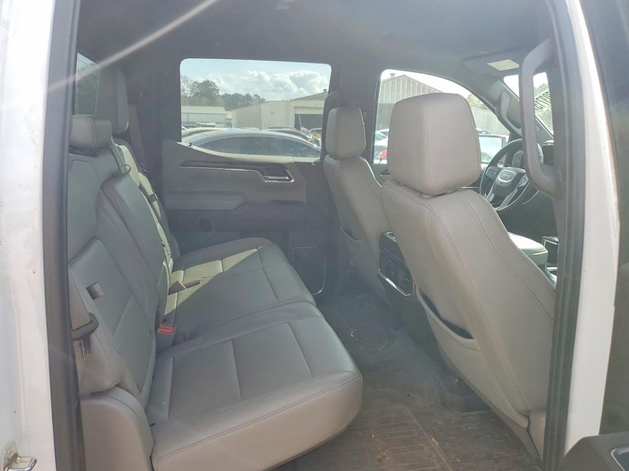 2024 GMC Sierra K1500 SLT