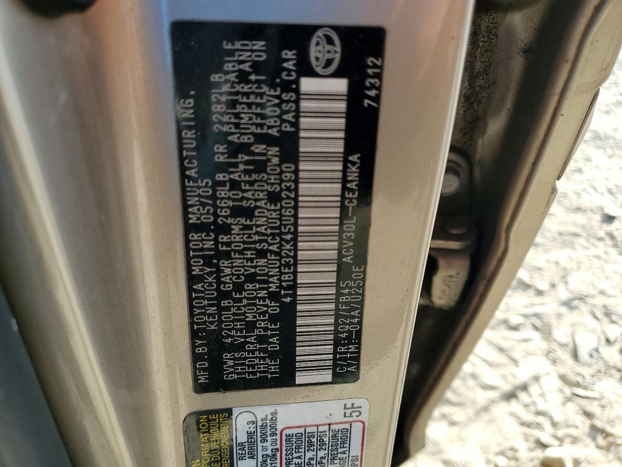 2005 Toyota Camry le