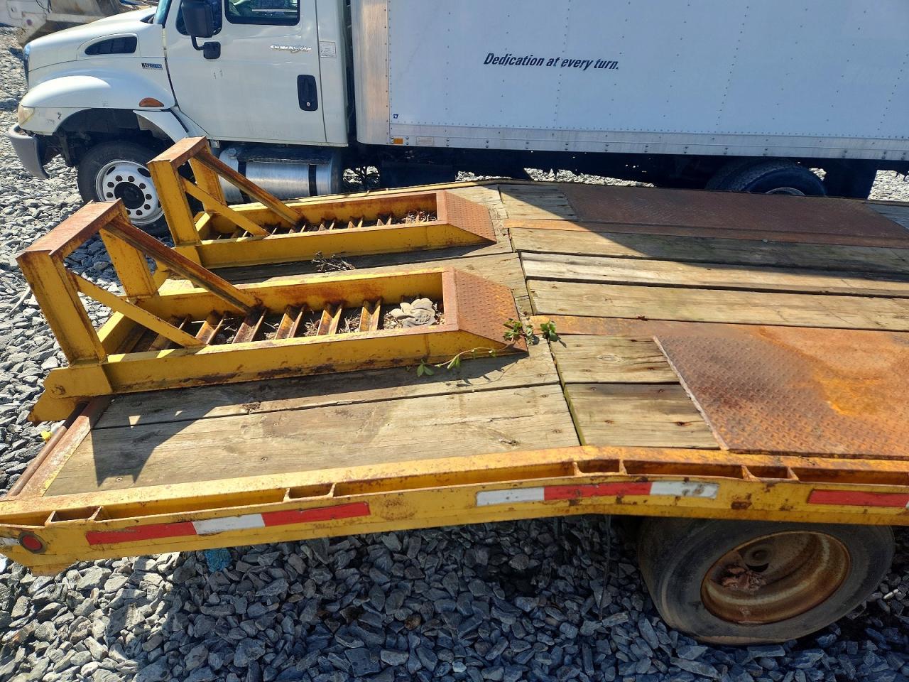 2006 Melininum Equipment Trailer