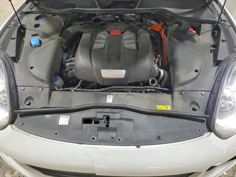 2017 Porsche Cayenne se Hybrid Platinum