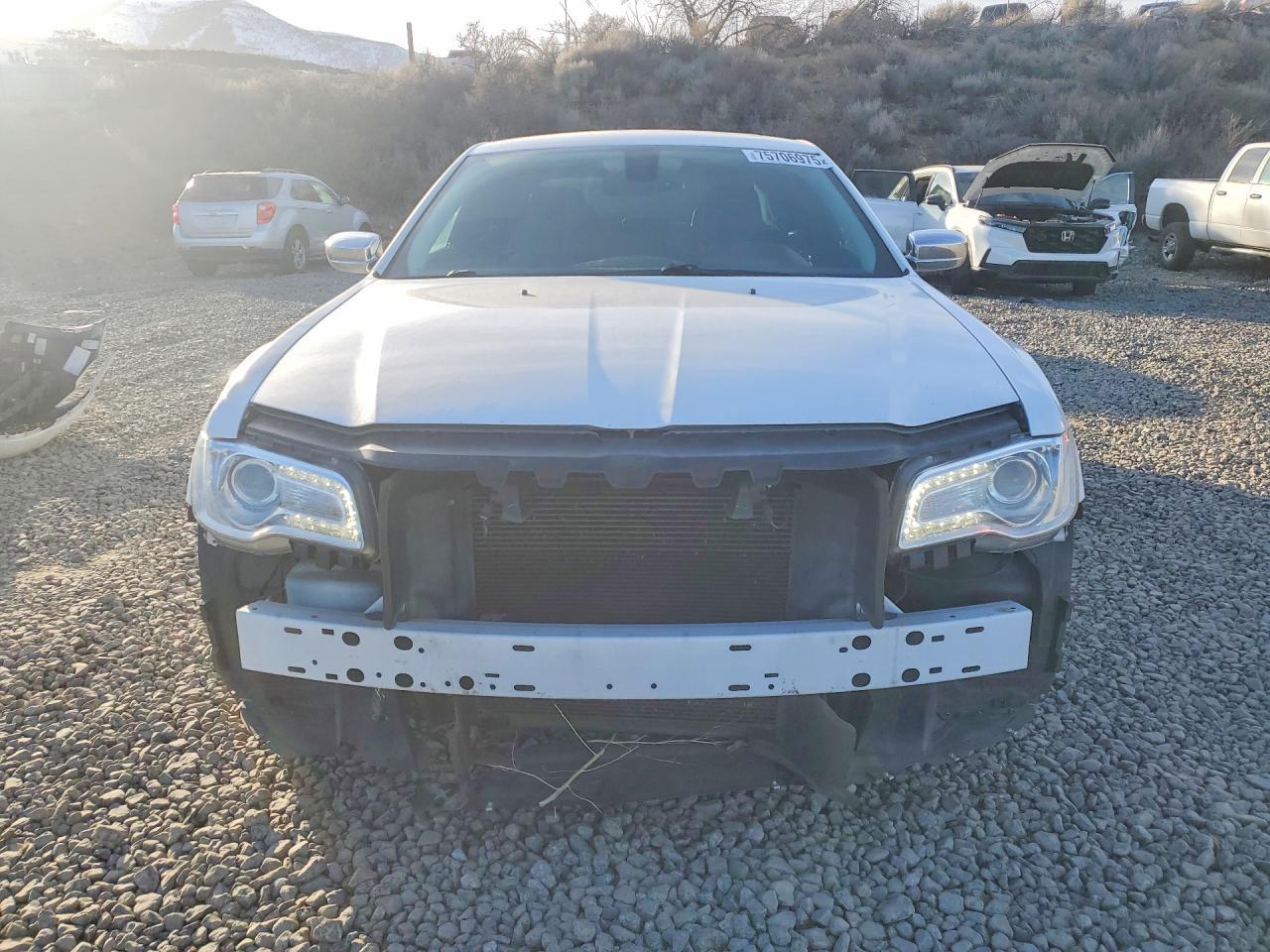 2016 Chrysler 300c