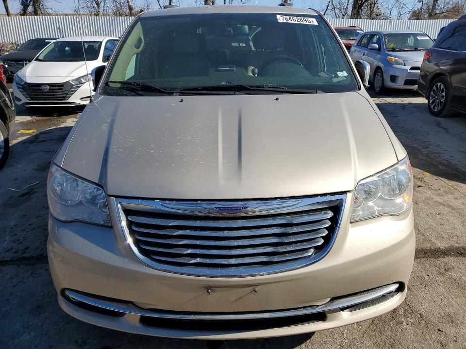 2015 Chrysler Town & Country Touring l