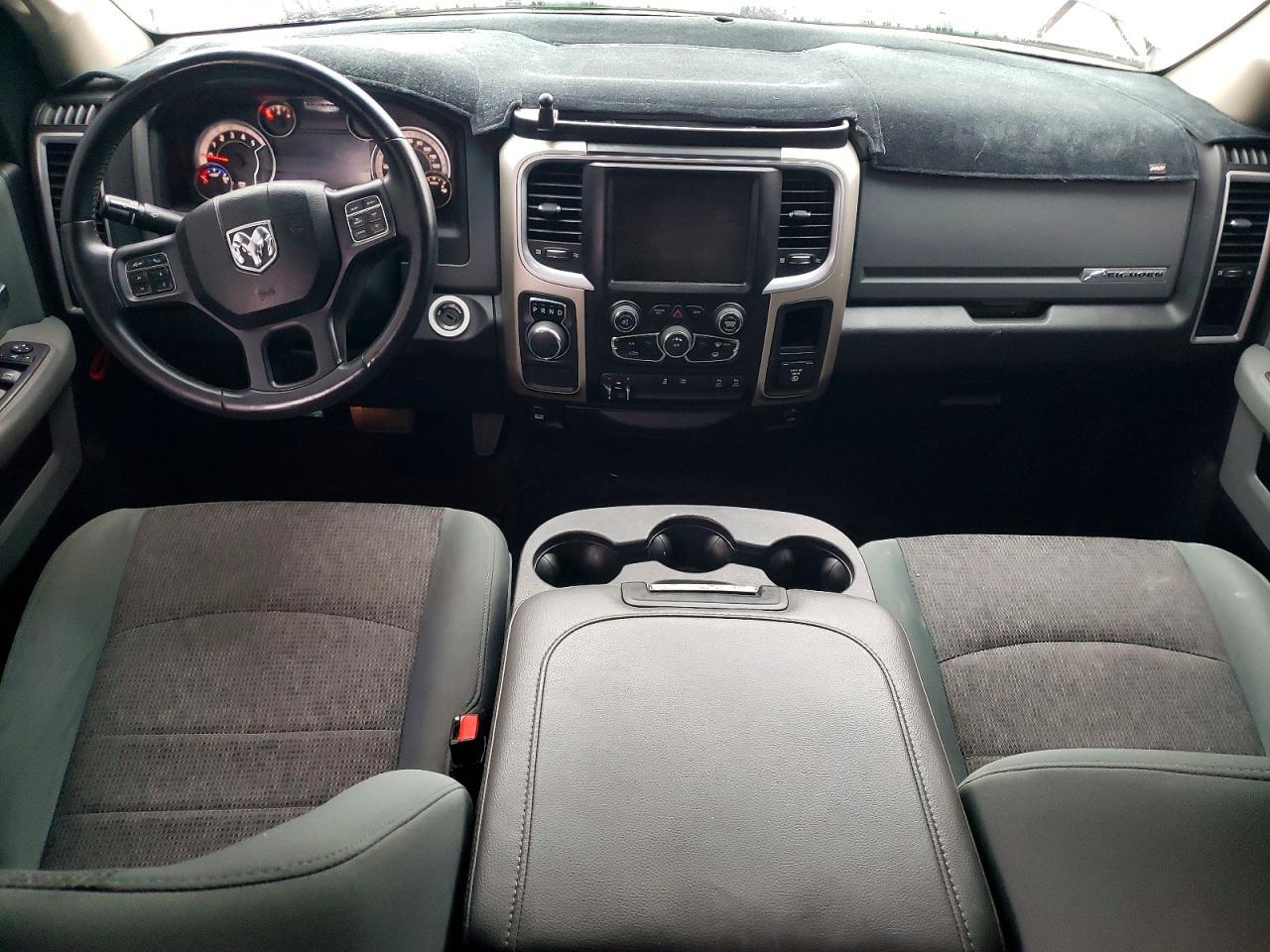 2016 Dodge RAM 1500 SLT