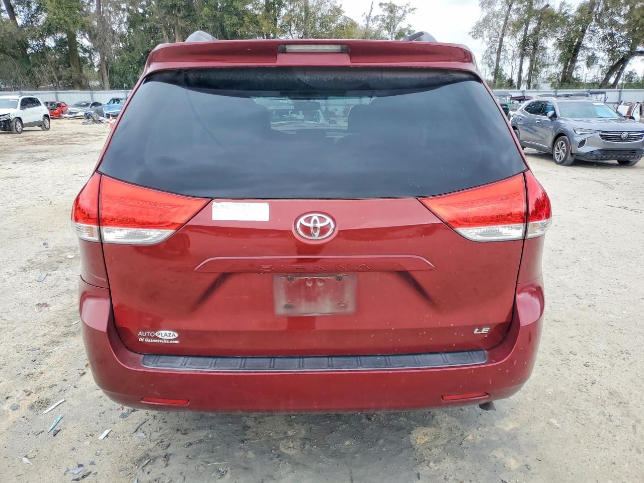 2013 Toyota Sienna le
