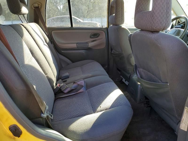 2003 Chevrolet Tracker